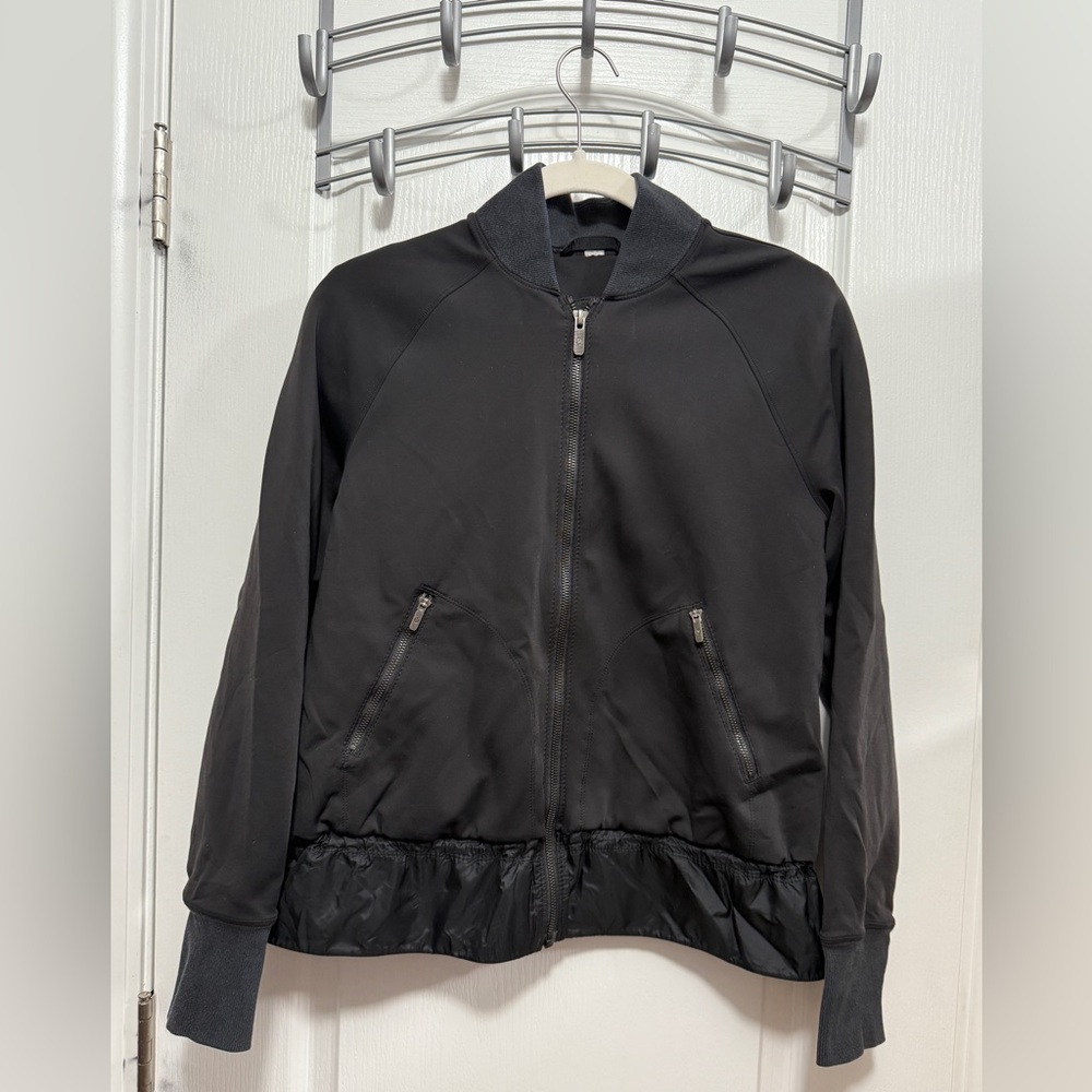Lululemon Swept Along jacket women’s XS Small Black athleisure full zip‎ pockets